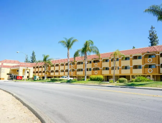 Ramada by Wyndham Ontario hotel detail image 2