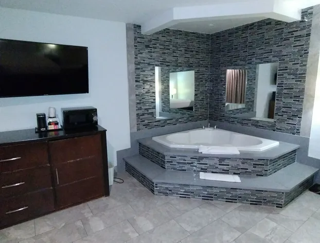 Baymont by Wyndham Ontario hotel detail image 2