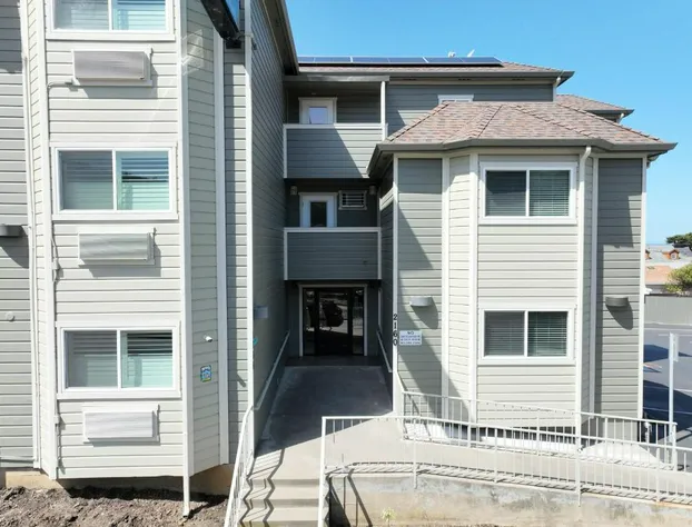 PACIFIC DRIFT San Francisco Pacifica hotel detail image 4