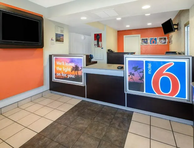 Motel 6 Riverside West - Jurupa Valley hotel detail image 3