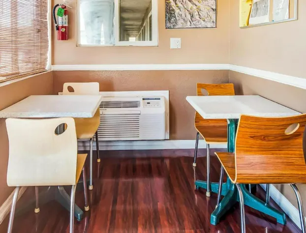 Hotel Europa Ridgecrest hotel detail image 2