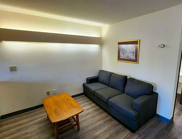 SureStay by Best Western Sacramento South Natomas hotel detail image 2