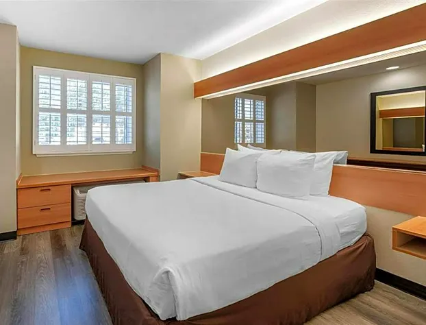 SureStay by Best Western Sacramento South Natomas hotel detail image 4