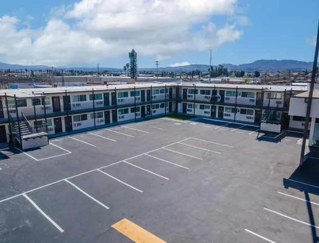 Inland Inn & Suites hotel detail image 3