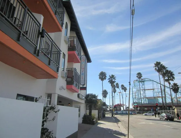 Carousel Beach Inn hotel detail image 1