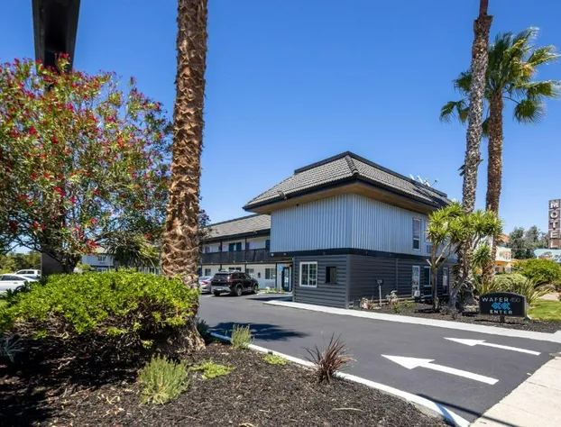 WAFER 450 Hotel hotel detail image 3