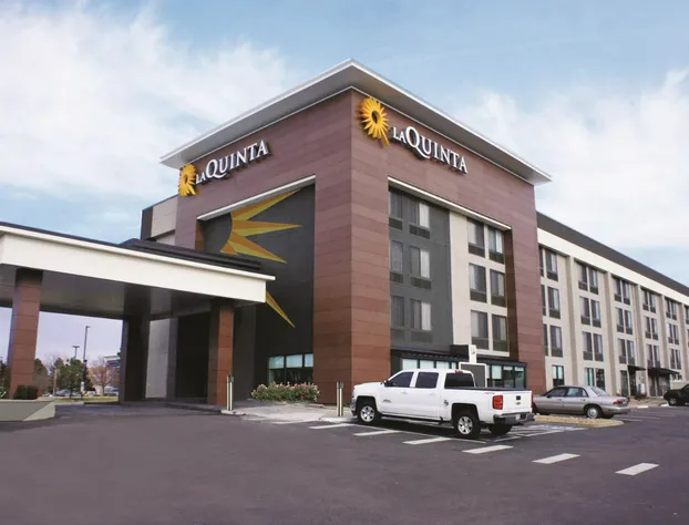 La Quinta Inn & Suites by Wyndham Denver Aurora Medical hotel detail image 3