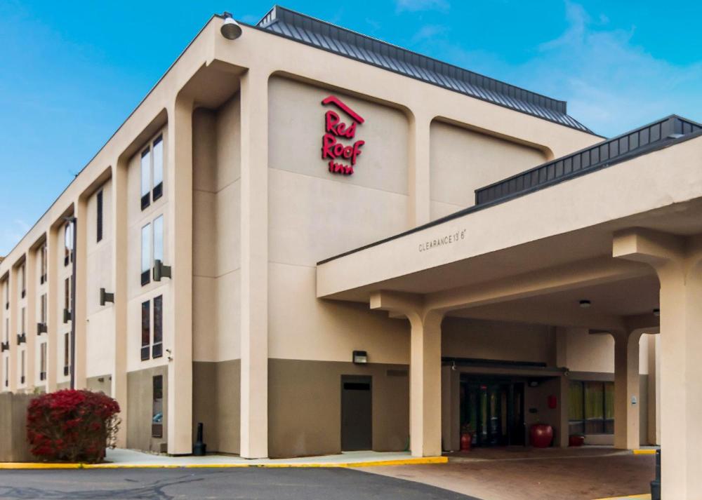 Red Roof Inn Meriden hotel hero