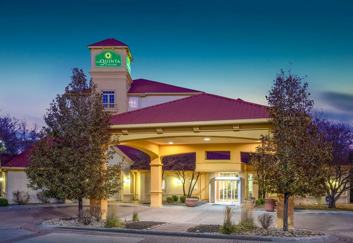 La Quinta Inn & Suites by Wyndham Denver Southwest Lakewood hotel hero