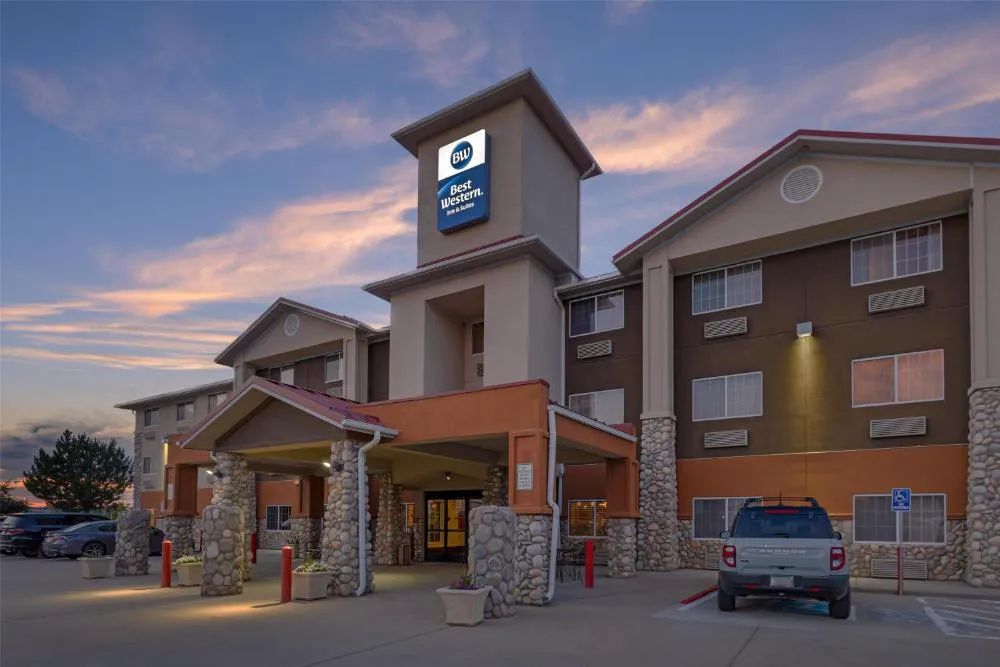 Best Western Firestone Inn & Suites hotel hero