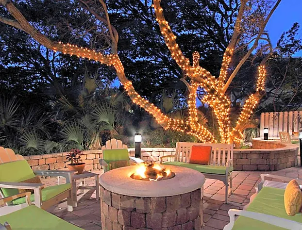 Courtyard Cocoa Beach Cape Canaveral hotel detail image 1