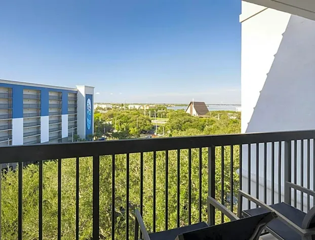 Courtyard Cocoa Beach Cape Canaveral hotel detail image 1