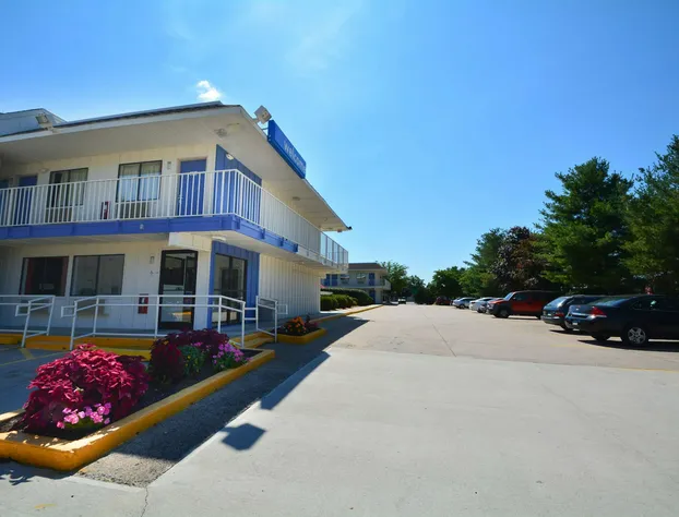 Motel 6 Windsor Locks, CT - Hartford hotel detail image 2