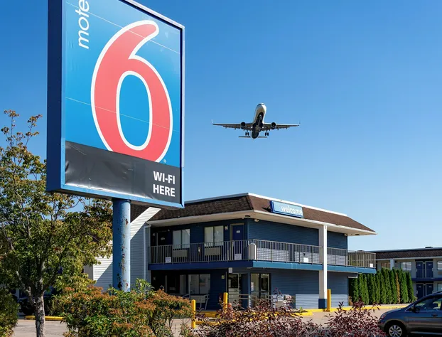 Motel 6 Windsor Locks, CT - Hartford hotel detail image 1