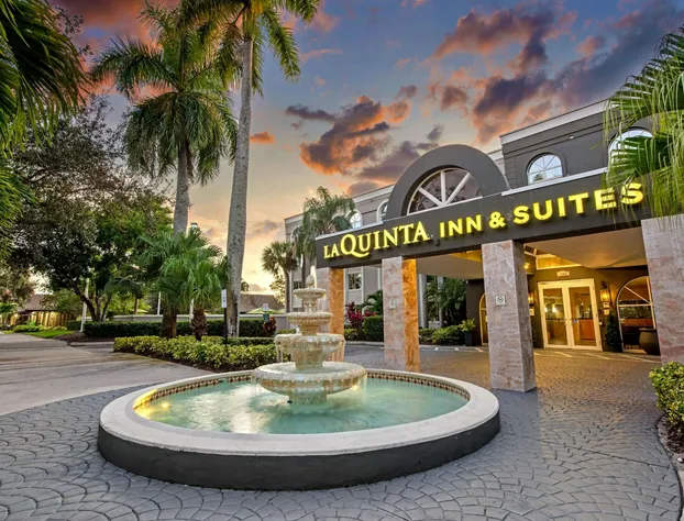 La Quinta Inn & Suites by Wyndham Coral Springs South hotel detail image 4