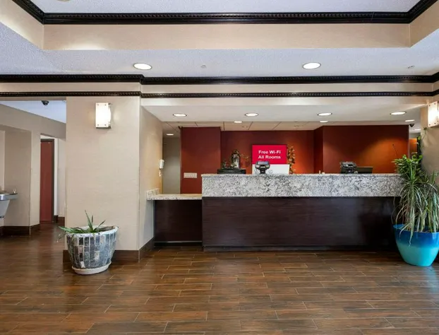 Red Roof Inn & Suites Dover Downtown hotel detail image 3