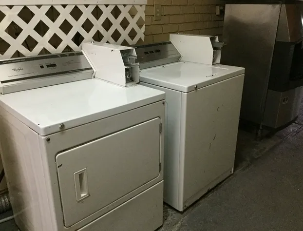 Super 8 by Wyndham Clearwater/US Hwy 19 N hotel detail image 2