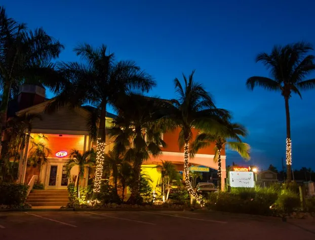 The Lighthouse Resort Inn & Suites hotel detail image 1