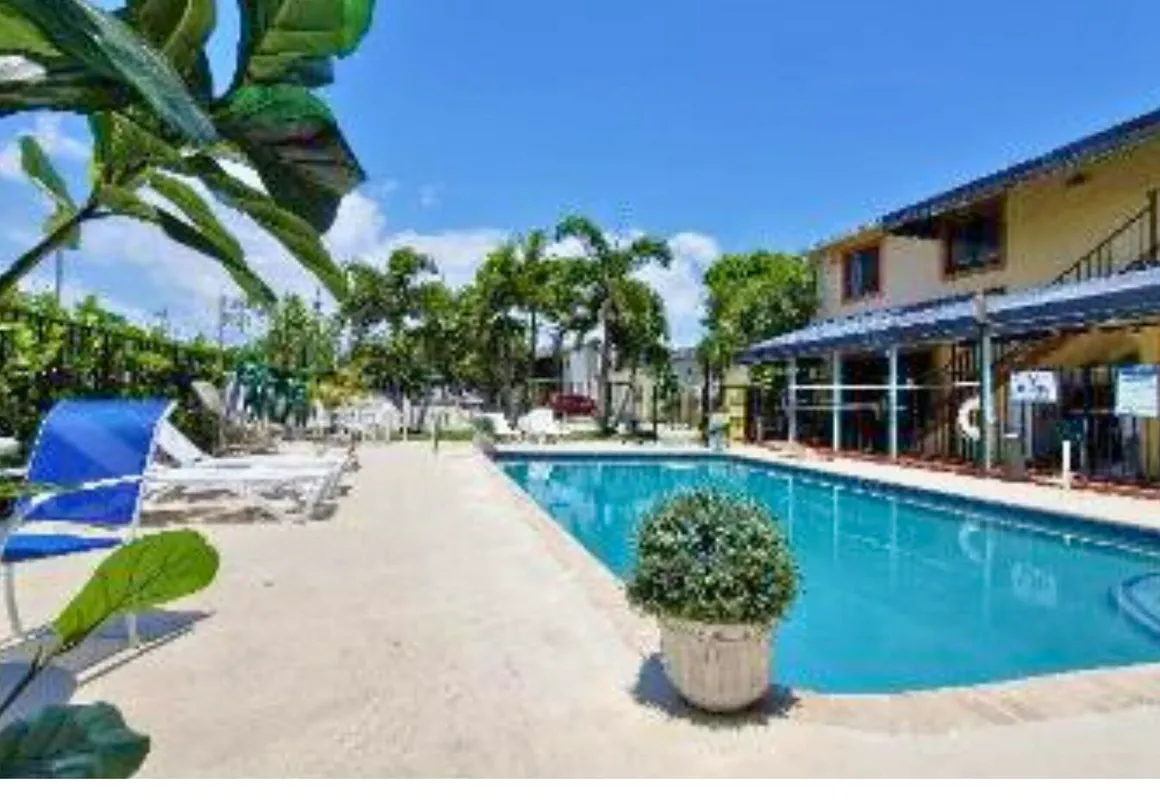 New Sungate Motel hotel hero