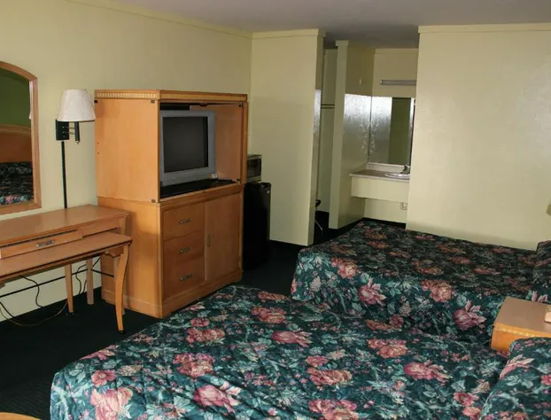 Travelers Inn hotel detail image 4