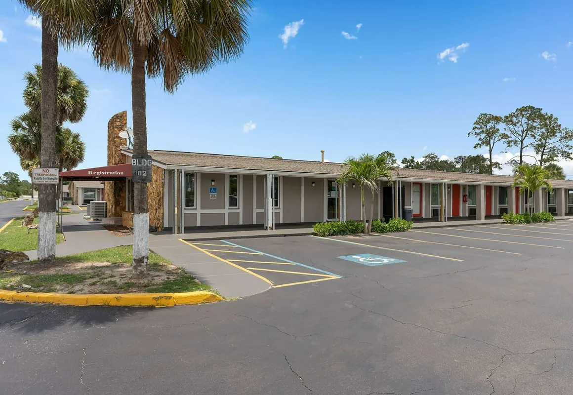 Super 8 by Wyndham Kissimmee/Orlando hotel hero