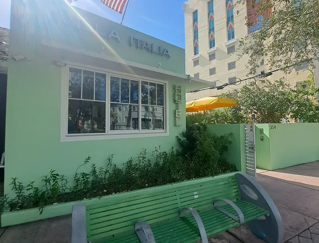 Villa Italia South Beach hotel detail image 2