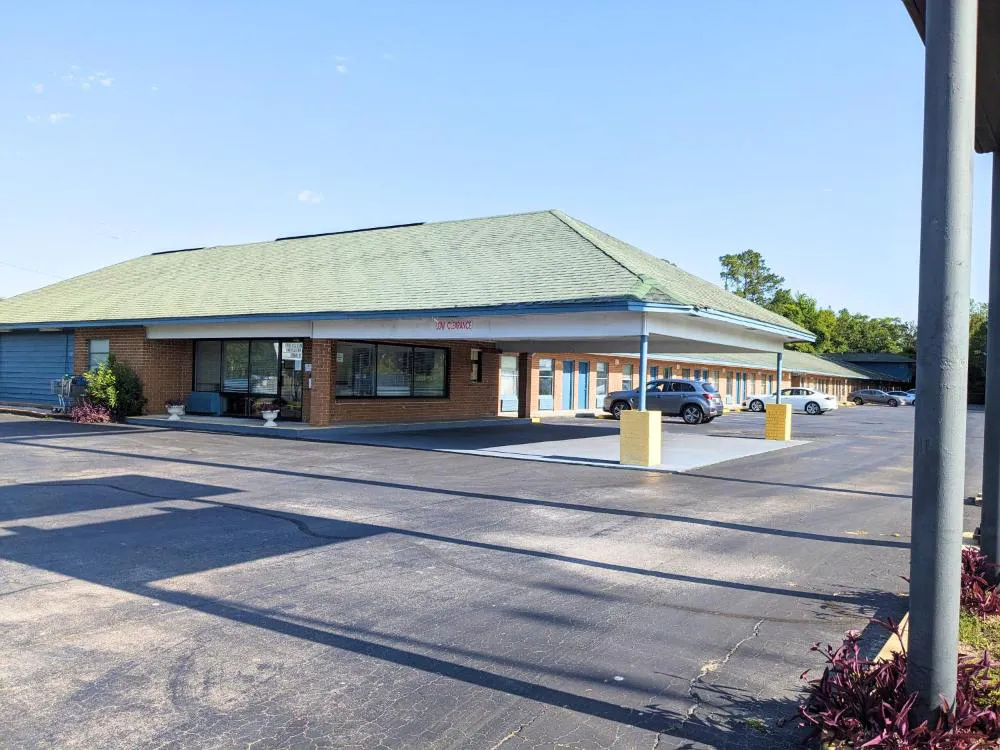 Gateway Inn hotel hero