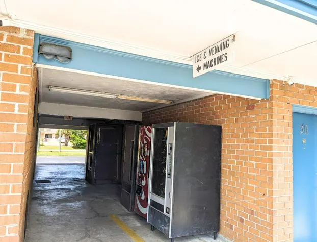 Gateway Inn hotel detail image 4