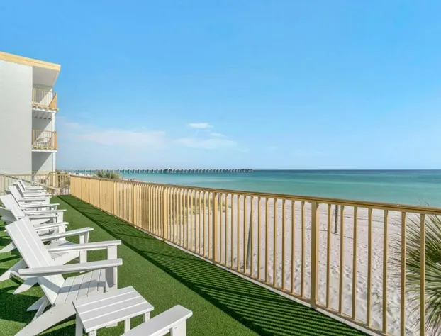 Chateau Beachfront Hotel, A By The Sea Resort hotel detail image 2