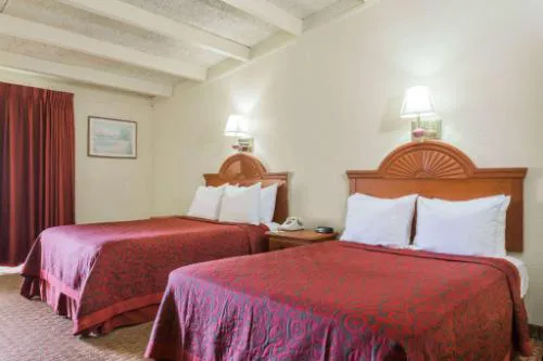 Days Inn by Wyndham Ocala North hotel detail image 1