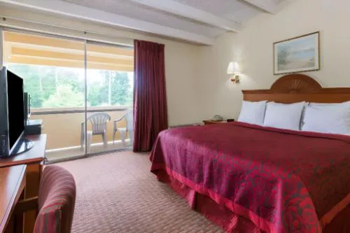 Days Inn by Wyndham Ocala North hotel detail image 2