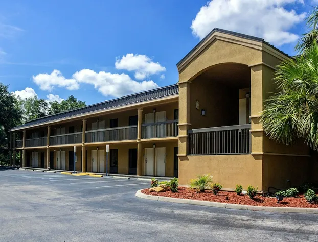 Econo Lodge hotel detail image 1