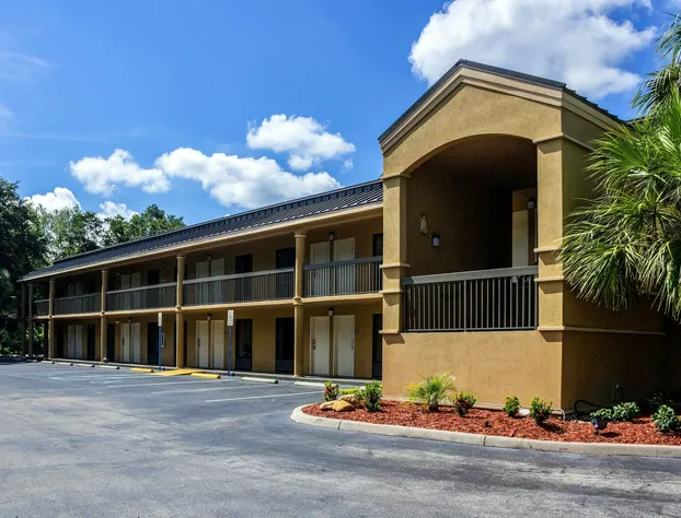 Econo Lodge Palm Coast Central hotel detail image 2
