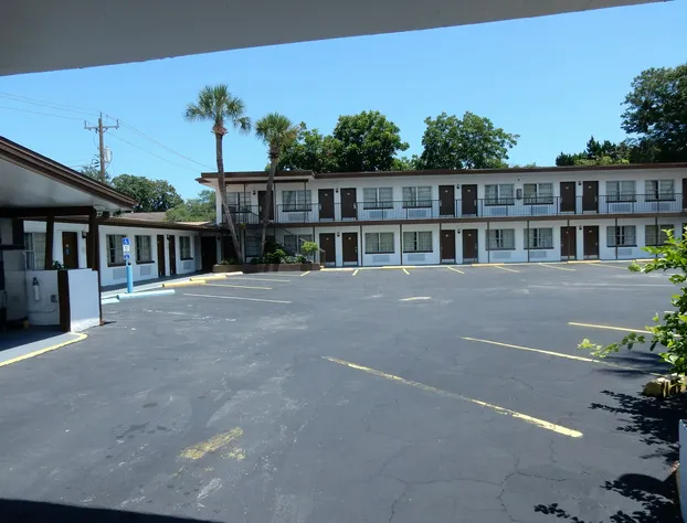 Sunset Inn hotel detail image 1