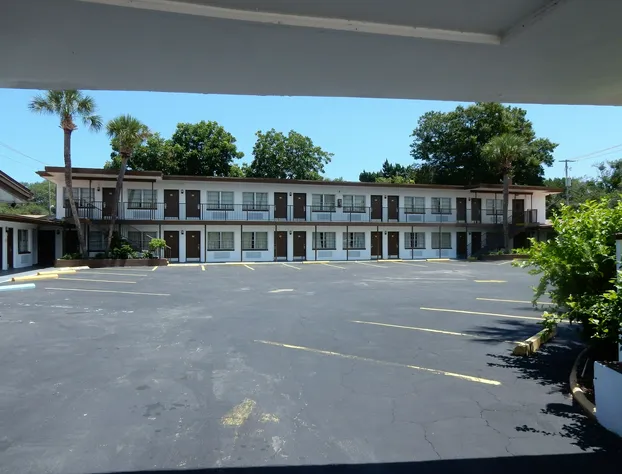 Sunset Inn hotel detail image 3