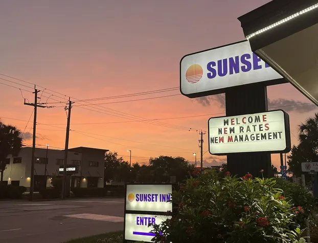 Sunset Inn hotel detail image 4