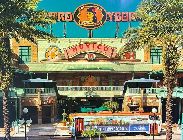 Days Inn & Suites by Wyndham Tampa near Ybor City hotel detail image 3