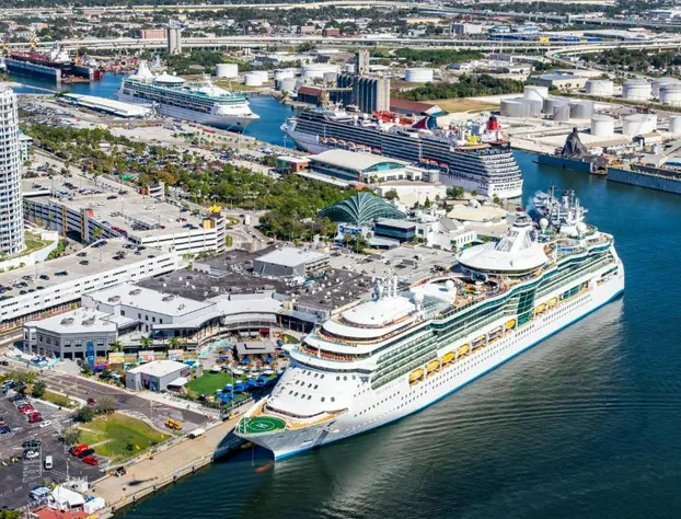 Days Inn & Suites by Wyndham Tampa near Ybor City hotel detail image 4