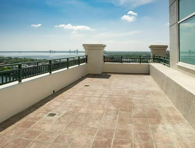 Tampa Marriott Water Street hotel detail image 3