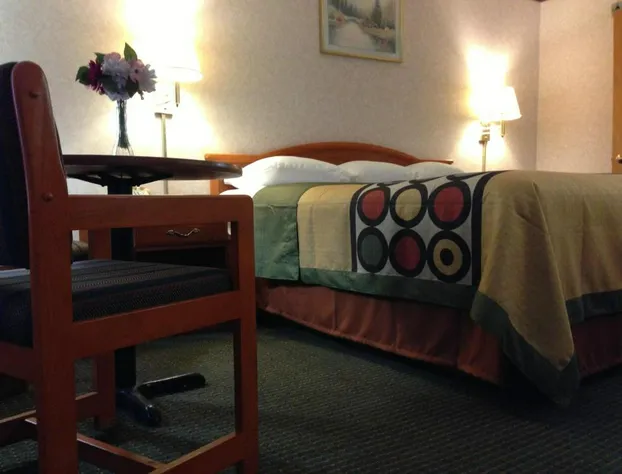 Super 8 by Wyndham Ashburn hotel detail image 4