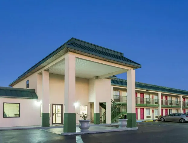 Super 8 by Wyndham Ashburn hotel detail image 2