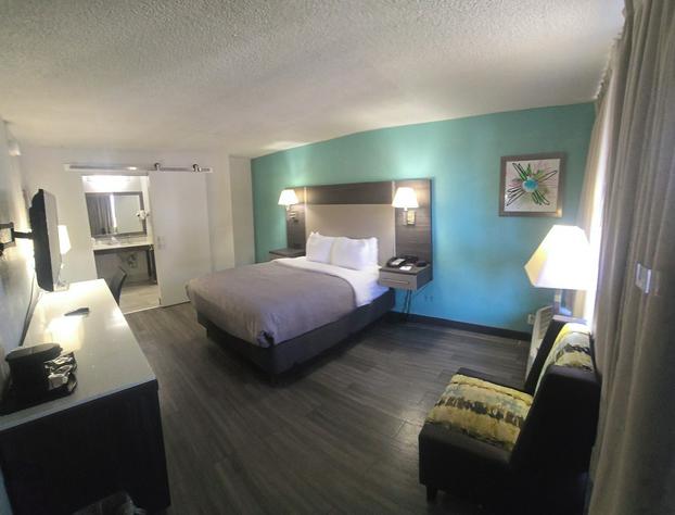 Quality Inn & Suites Cartersville South hotel detail image 3