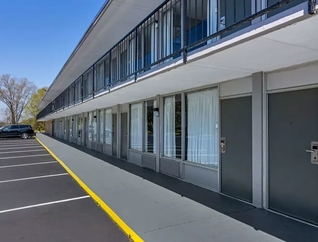 Quality Inn Cartersville hotel detail image 1