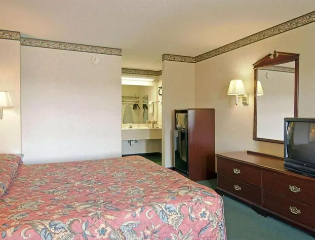 Days Inn & Suites by Wyndham Fort Valley hotel detail image 4