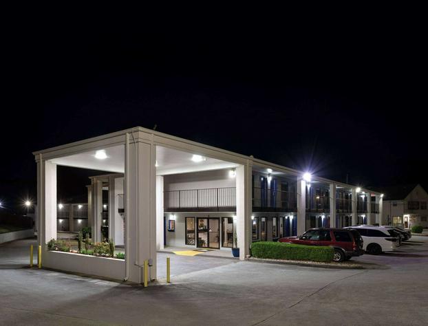 Days Inn by Wyndham Douglasville-Atlanta-Fairburn Road hotel detail image 3