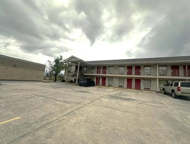 OYO Hotel East Macon I-75 hotel detail image 2