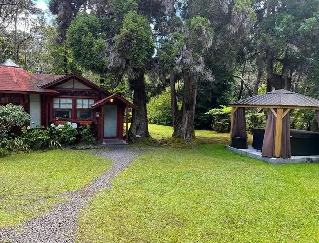 Volcano Village Estates hotel detail image 1