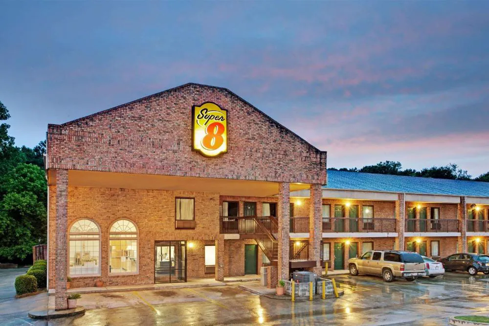 Super 8 by Wyndham Marietta/West/Atl Area hotel hero