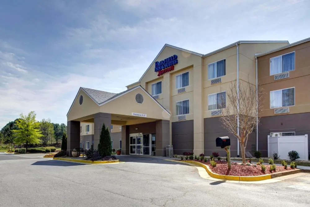 Fairfield Inn & Suites by Marriott Atlanta Suwanee hotel hero