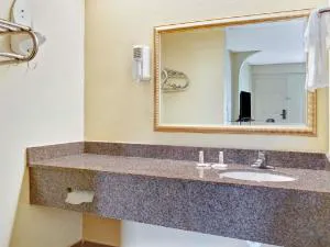 Days Inn & Suites by Wyndham Stockbridge South Atlanta hotel detail image 2